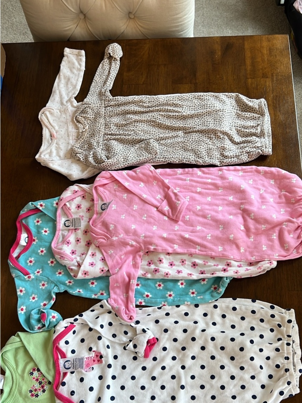 Lot of 7 newborn 0-6m girls long sleeve pajama gowns with mittens